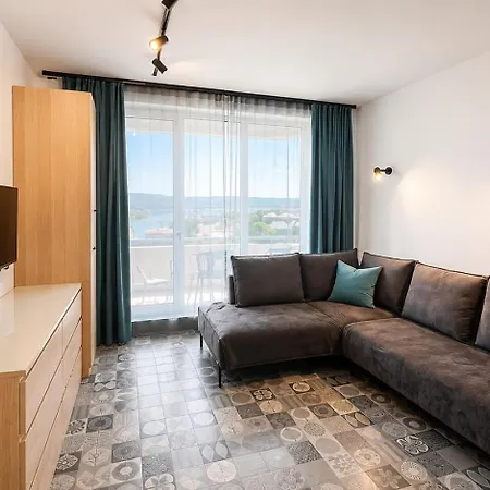 Park 1br W/free Parking & Heated Pool Apartamento *
